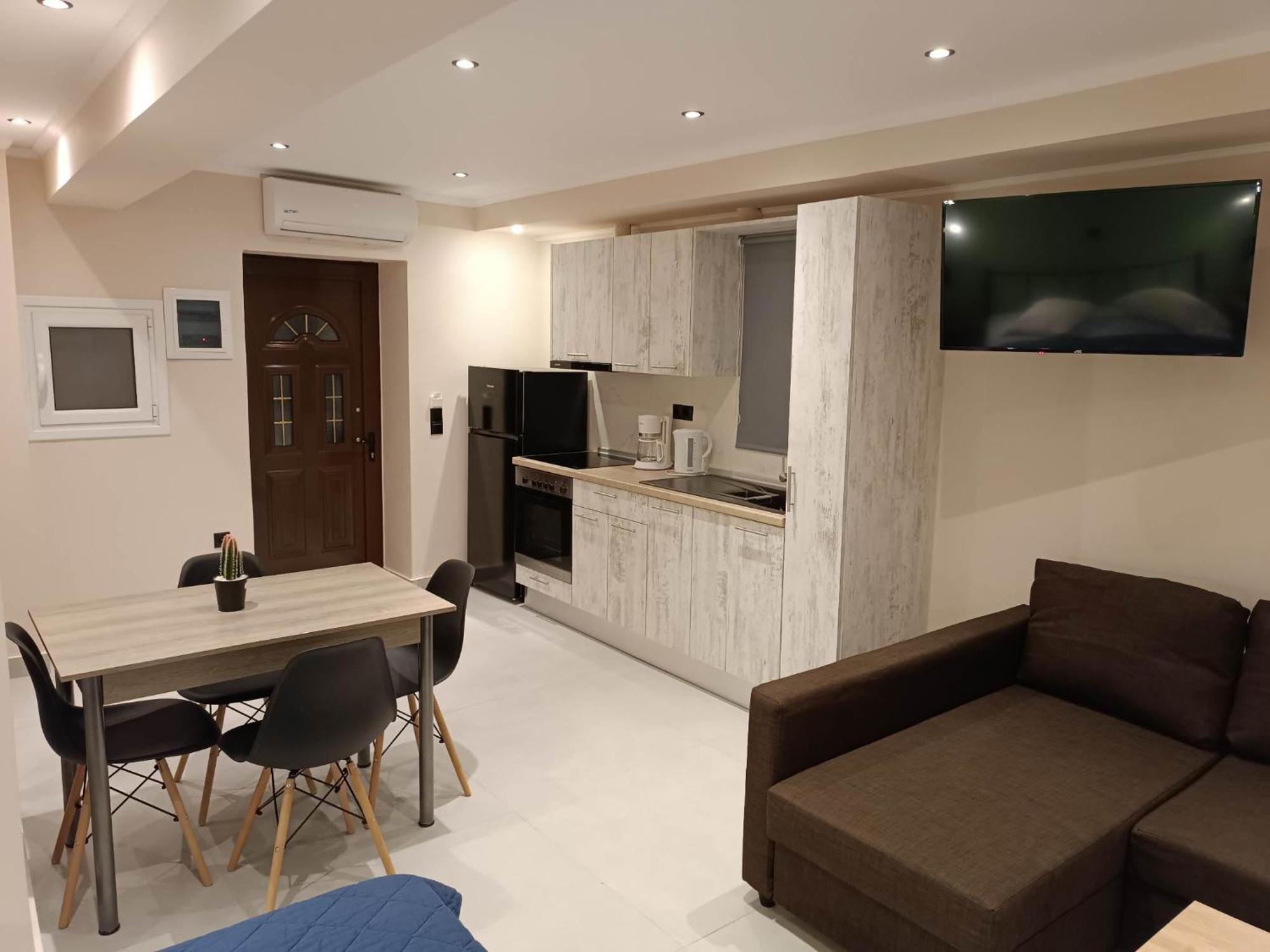 Newly Renovated Apartment Next To The Port Mantouki Zewnętrze zdjęcie