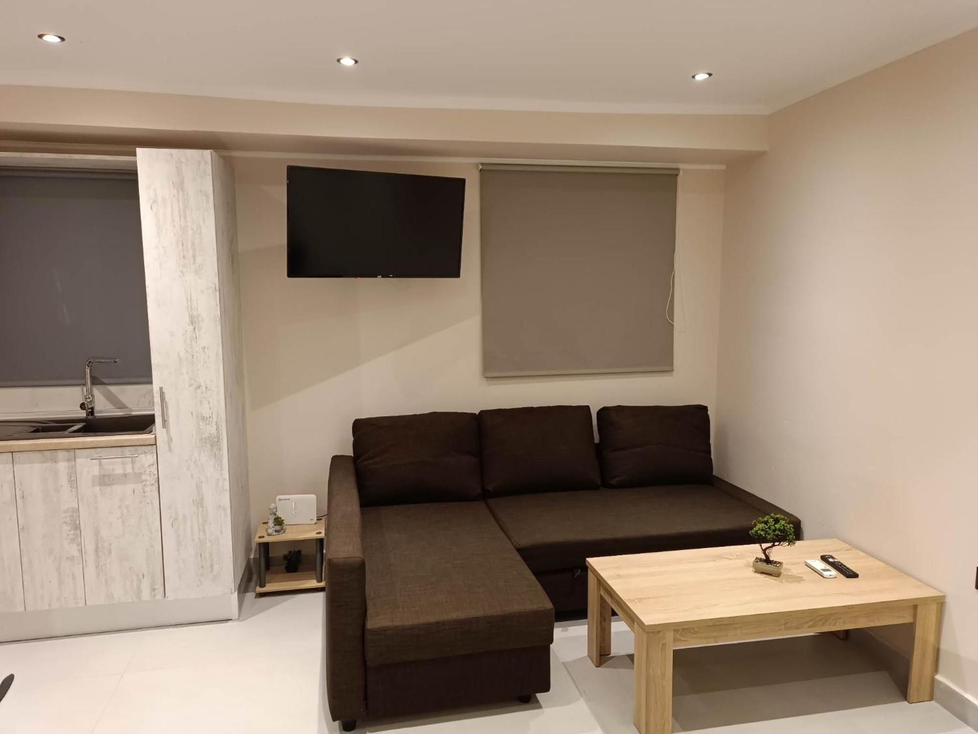 Newly Renovated Apartment Next To The Port Mantouki Zewnętrze zdjęcie